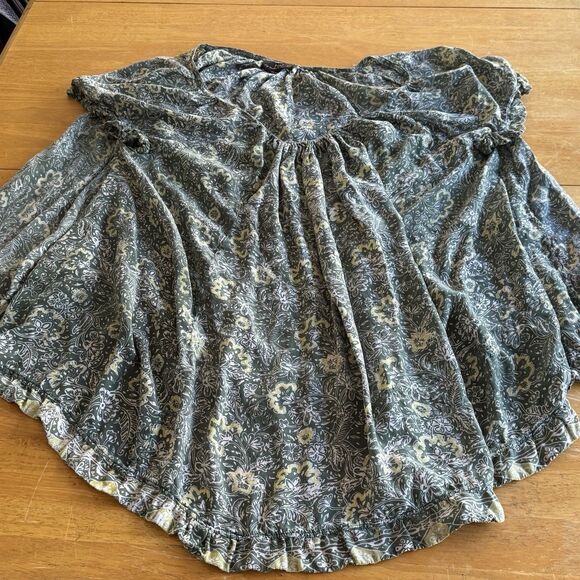 Natalie Martin Tops - Natalie Martin Top Size M/L 24” P2P Green Very Short Sleeves w Ruffled Ends